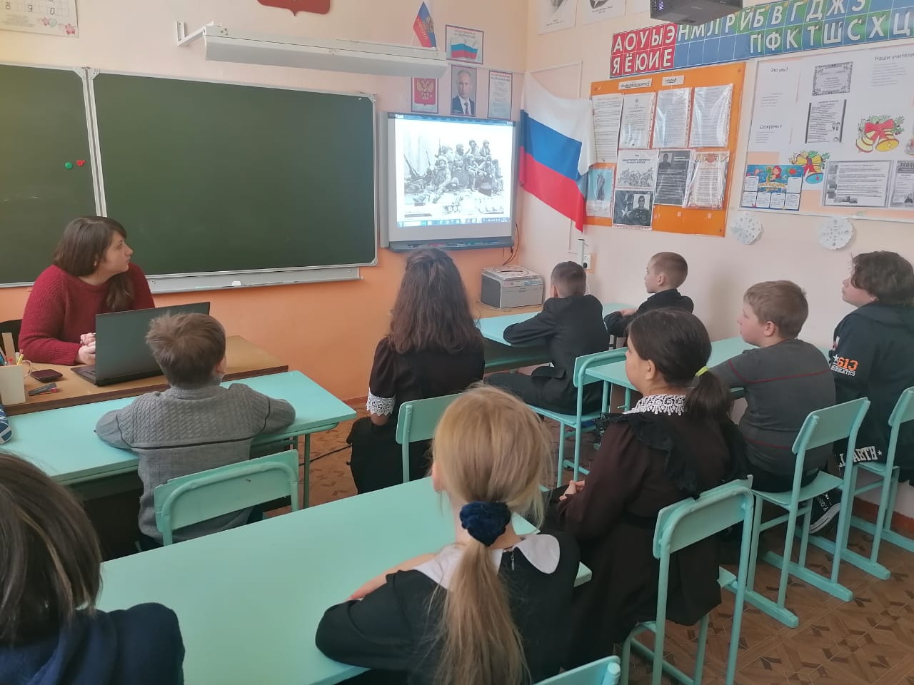 Патриотический час &amp;quot;Слово во славу&amp;quot;.