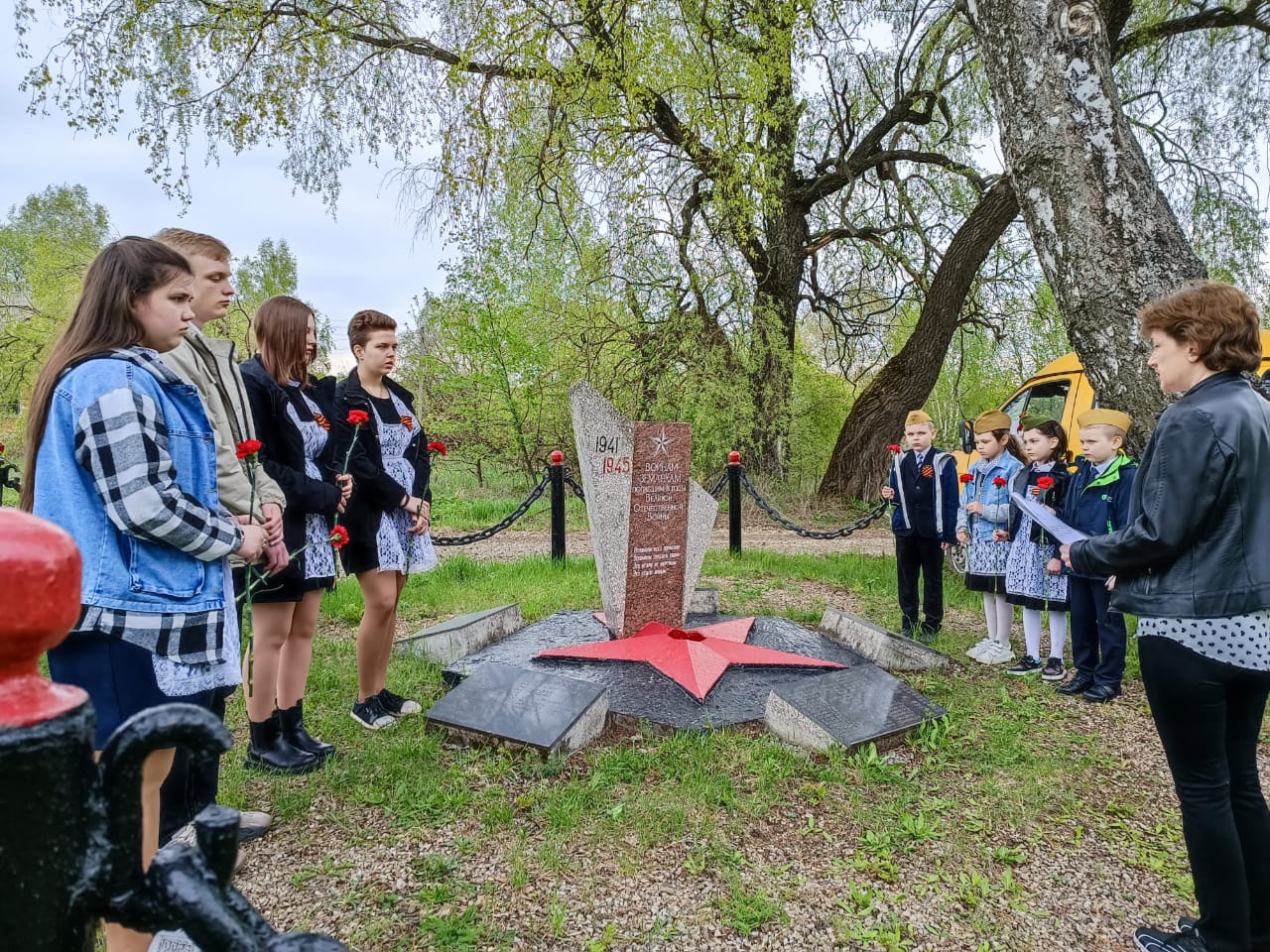 Памятное мероприятие &amp;quot;И вновь стоим у обелиска&amp;quot;.